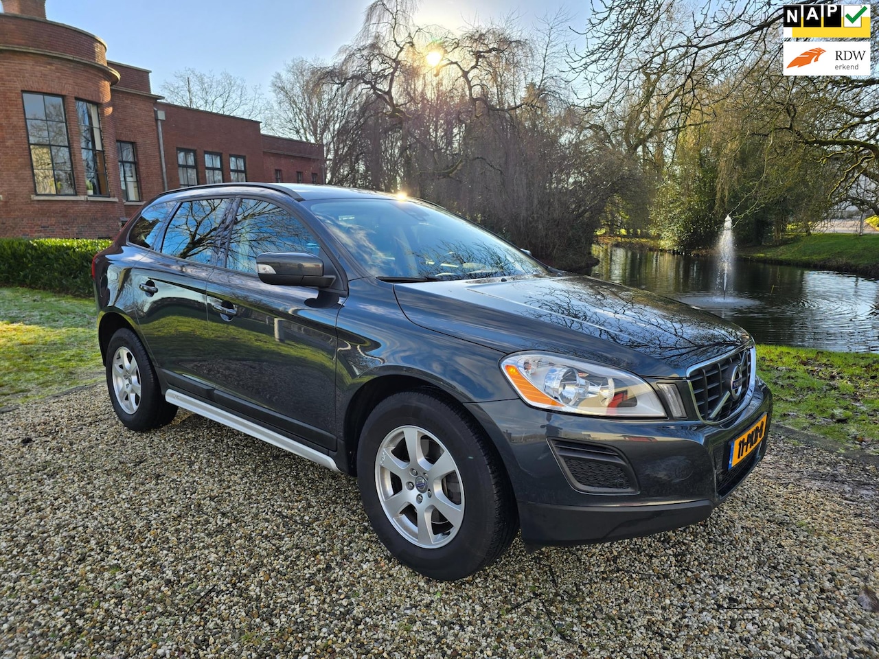 Volvo XC60 - 2.0T AUTOMAAT/airco/CRUISE *apk:11-2025* - AutoWereld.nl