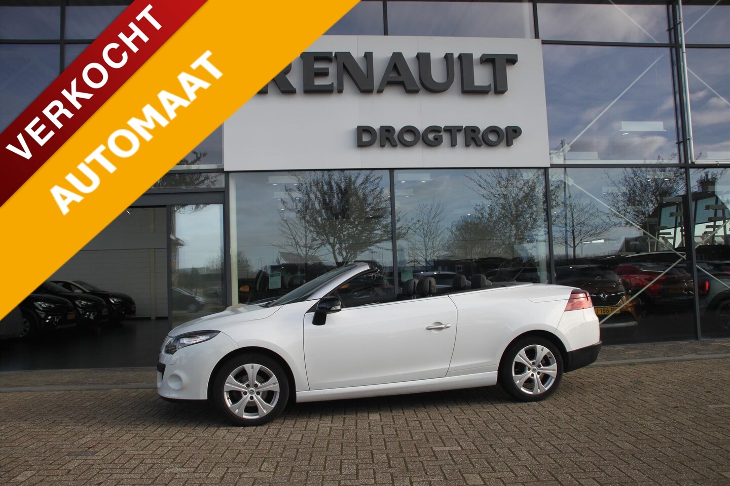 Renault Mégane Cabrio - 140PK-CABRIO-PRIVILEGE-AUTOM-95DKM-NAVI-PANODAK- - AutoWereld.nl