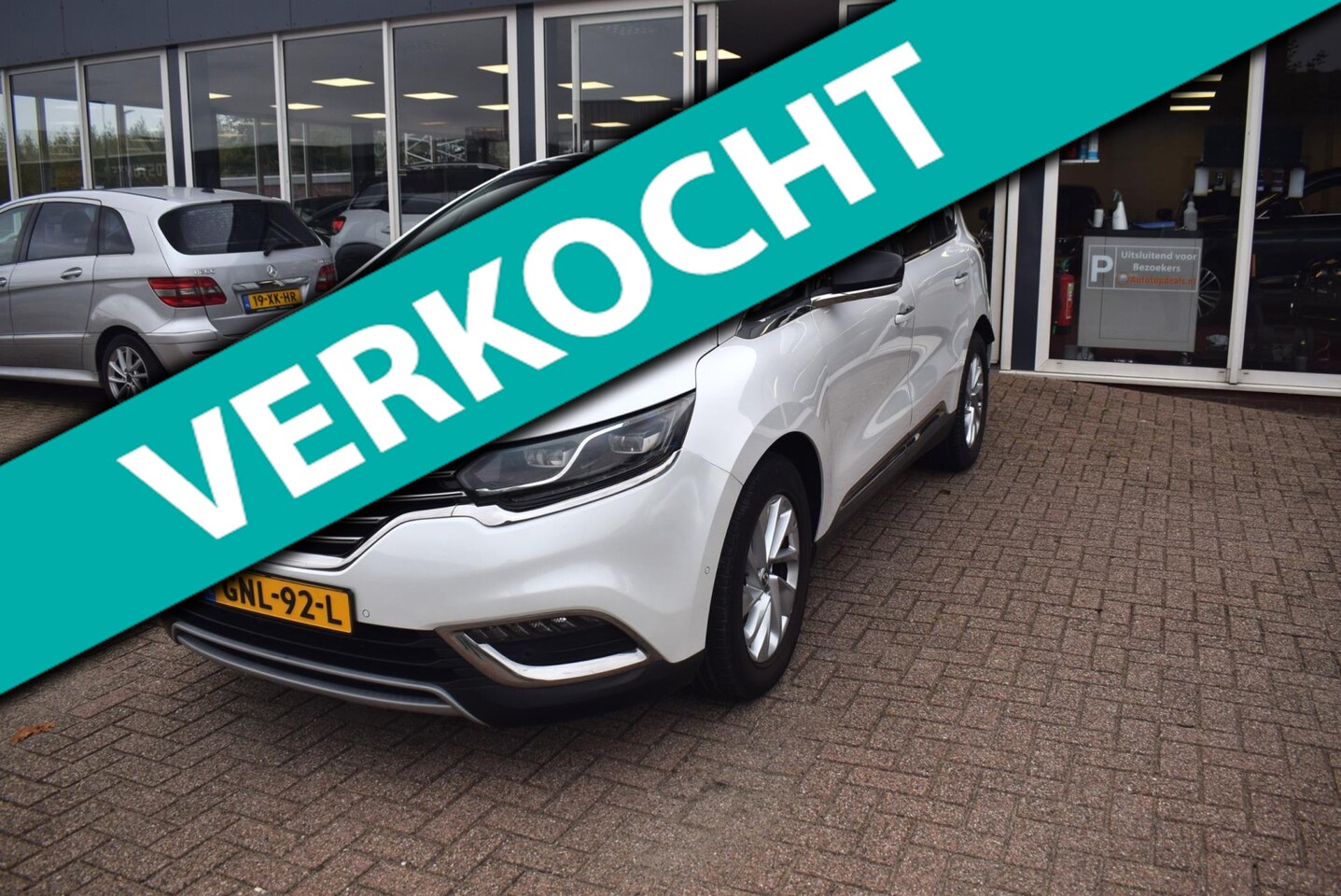 Renault Espace - 1.6 TCe Dynamique 5p.| PANORAMADAK | LED PURE VISION | NAVIGATIE | HALF LEDER | CLIMATE CO - AutoWereld.nl