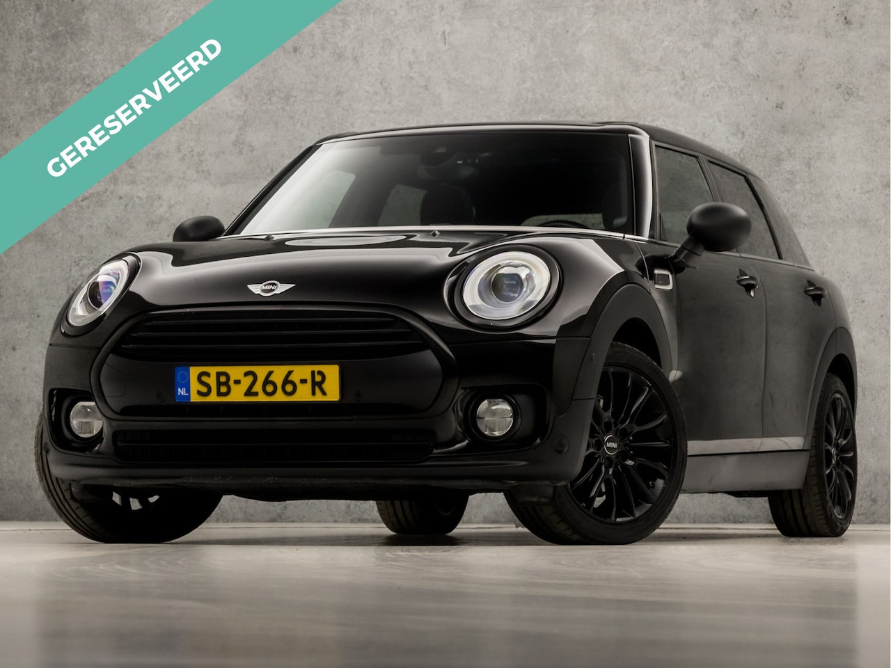 MINI Clubman - Mini 1.5 John Cooper Works Black Edition (PANORAMADAK, APPLE CARPLAY, GROOT NAVI, DEALER O - AutoWereld.nl