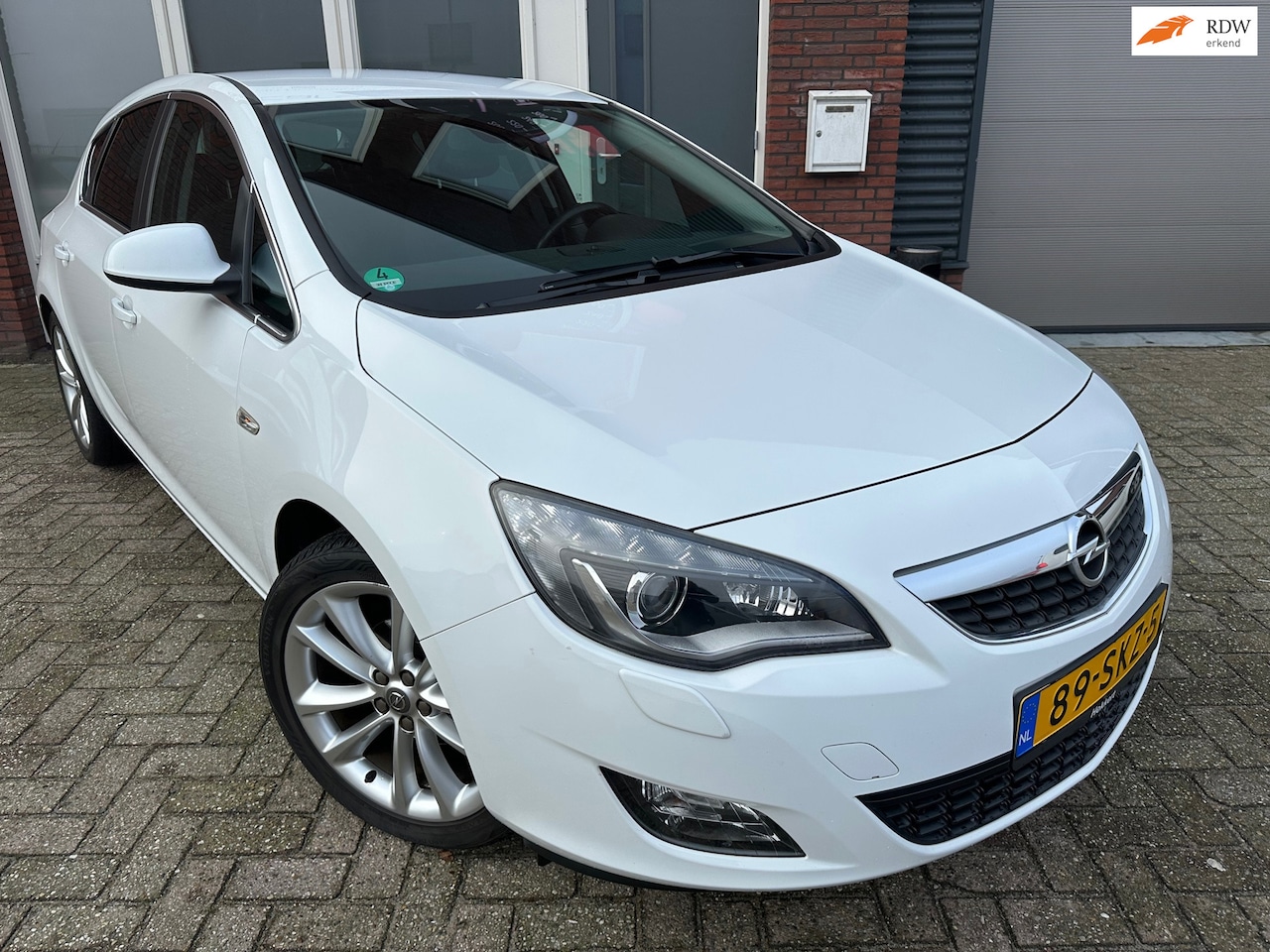 Opel Astra - 1.4 Turbo Sport / Navi / Xenon / PDC / Cruise / 18 inch - AutoWereld.nl