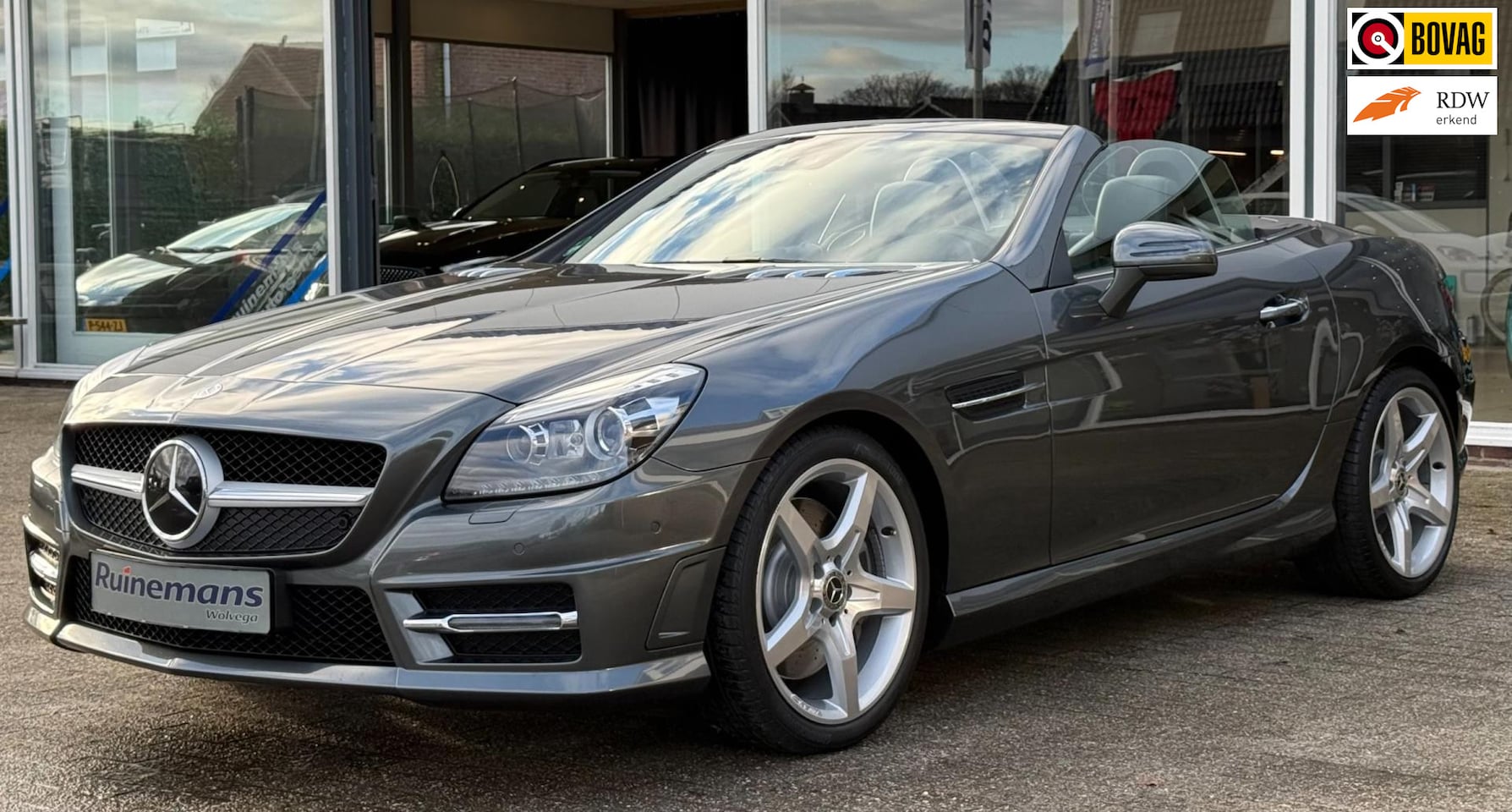 Mercedes-Benz SLK-klasse - 350 V6 / AMG / Designo / ILS / KEY LESS / DISTRONIC - AutoWereld.nl