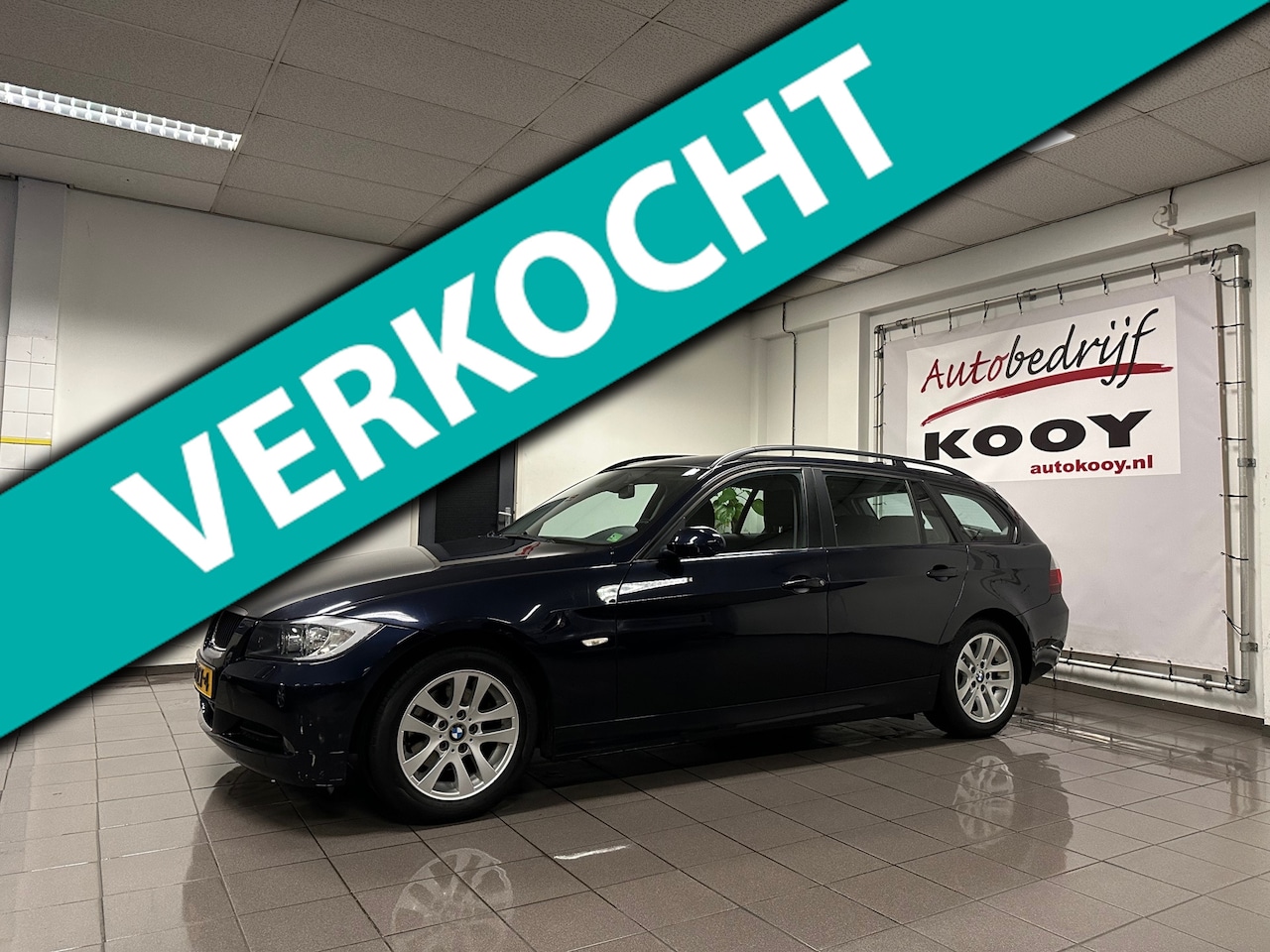 BMW 3-serie Touring - 318i Executive * Automaat / Xenon / Cruise control / LM Velgen * - AutoWereld.nl