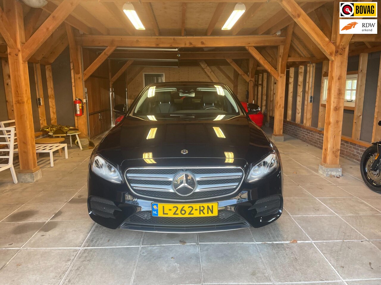 Mercedes-Benz E-klasse - 300 e Premium Plus-PLUG IN HYBRIDE-AMG STYLING-CAMERA- - AutoWereld.nl