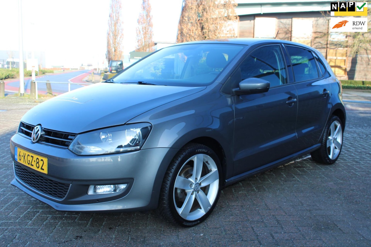 Volkswagen Polo - 1.2 TSI BlueMotion Highline NIEUWE BANDEN NIEUWE APK - AutoWereld.nl