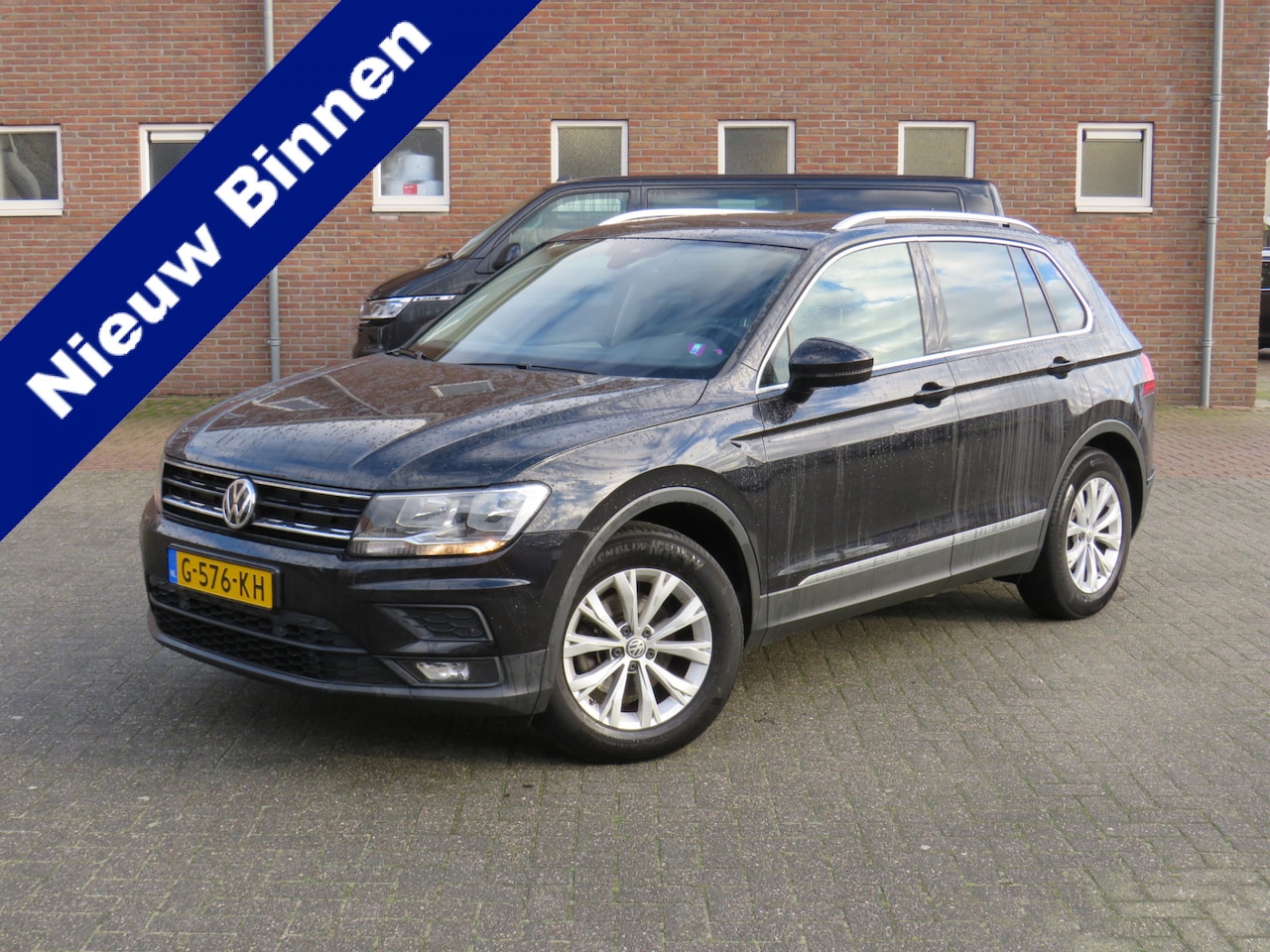 Volkswagen Tiguan - 1.5 TSI Comfortline Business * Rijklaarprijs incl. garantie * Panoramadak * Trekhaak * PDC - AutoWereld.nl