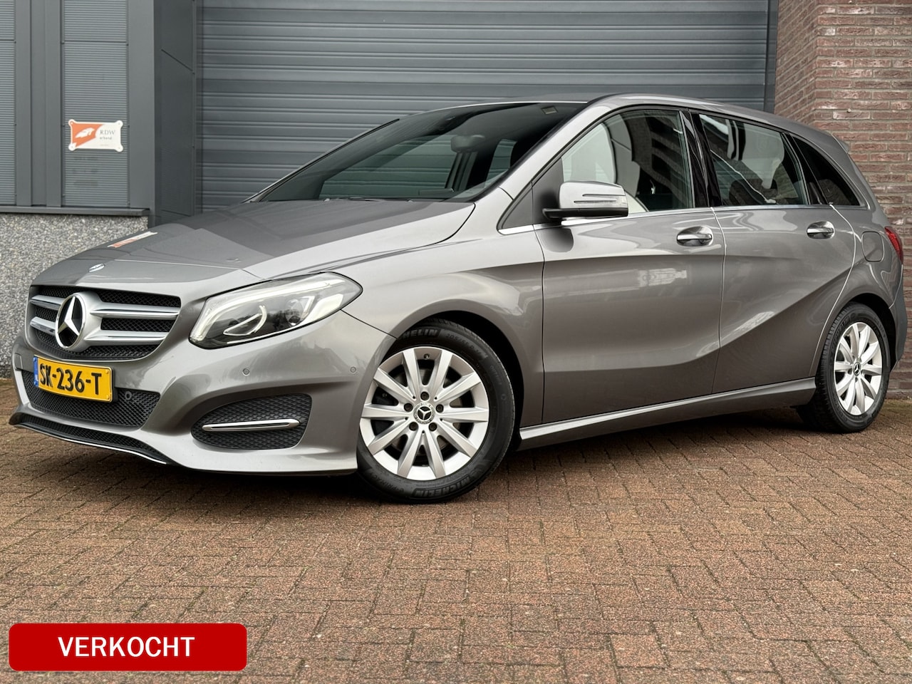 Mercedes-Benz B-klasse - 180 Ambition NAVI | CRUISE | CAMERA | TREKHAAK | PDC | LED | CLIMATE | APK 2026! - AutoWereld.nl