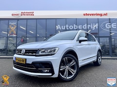 Volkswagen Tiguan - 1.4 TSI R-Line 4-Motion / Trekhaak / Carplay / Stoelverwarming