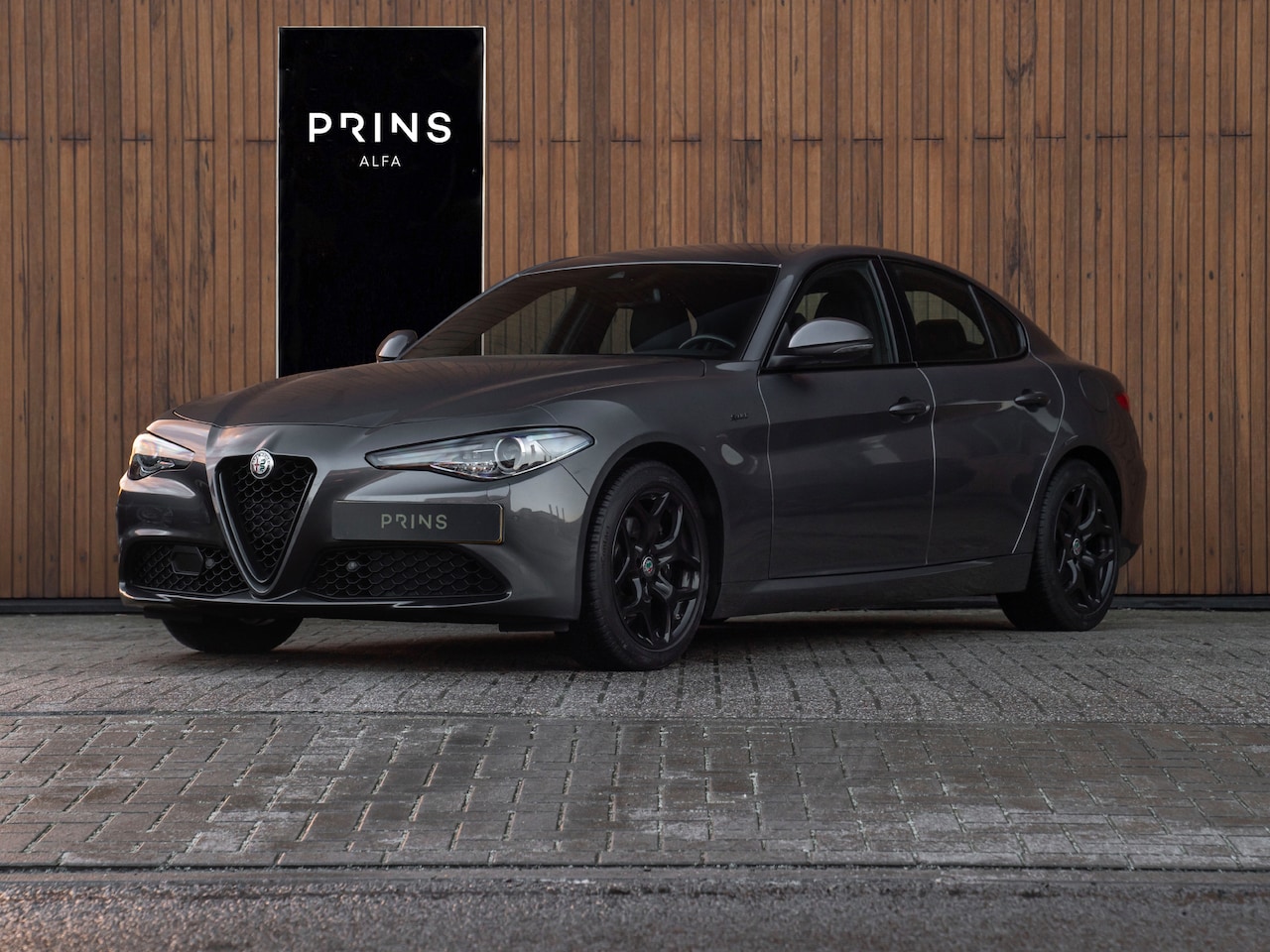 Alfa Romeo Giulia - 2.0T Sprint | MY21 | Veloce stoelen | CarPlay | 1e eig | Adapt. cruise | NL-auto - AutoWereld.nl