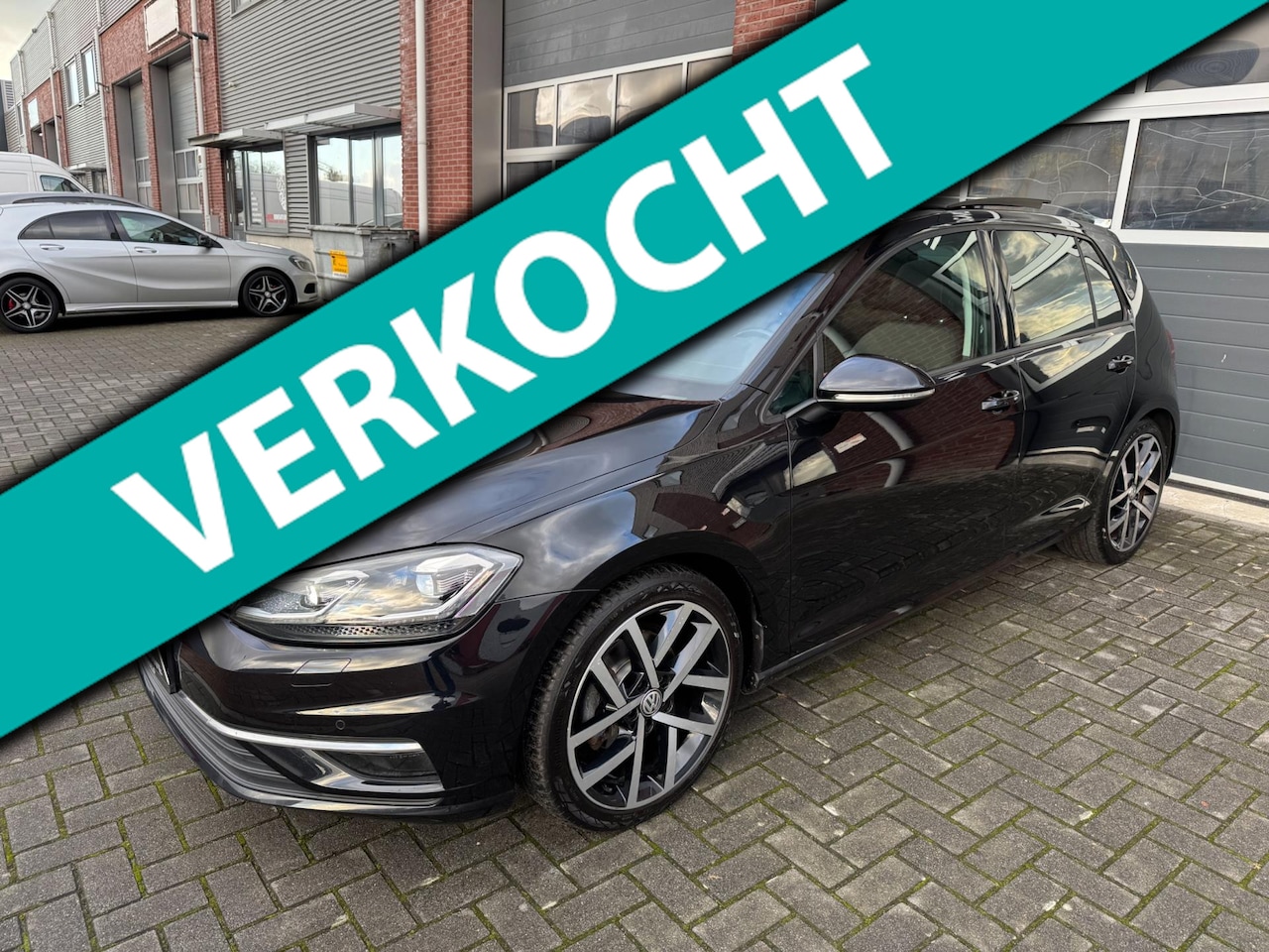 Volkswagen Golf - 1.4 TSI DSG Highline LED Pano Virtual Navi - AutoWereld.nl