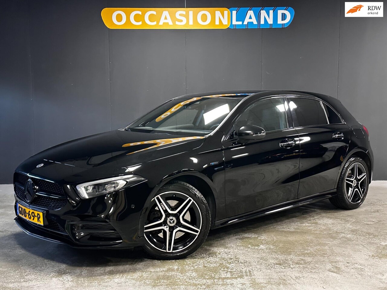 Mercedes-Benz A-klasse - 250 e Premium Plus AMG|HUD|BURM|CARPLAY|SFEER! - AutoWereld.nl