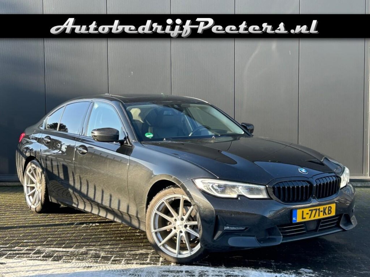 BMW 3-serie - 318i Sport Laserlicht S.dak Leder HUD ACC Sfeerlicht 360-Camera - AutoWereld.nl