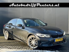 BMW 3-serie - 318i Sport Laserlicht S.dak Leder HUD ACC Sfeerlicht 360-Camera