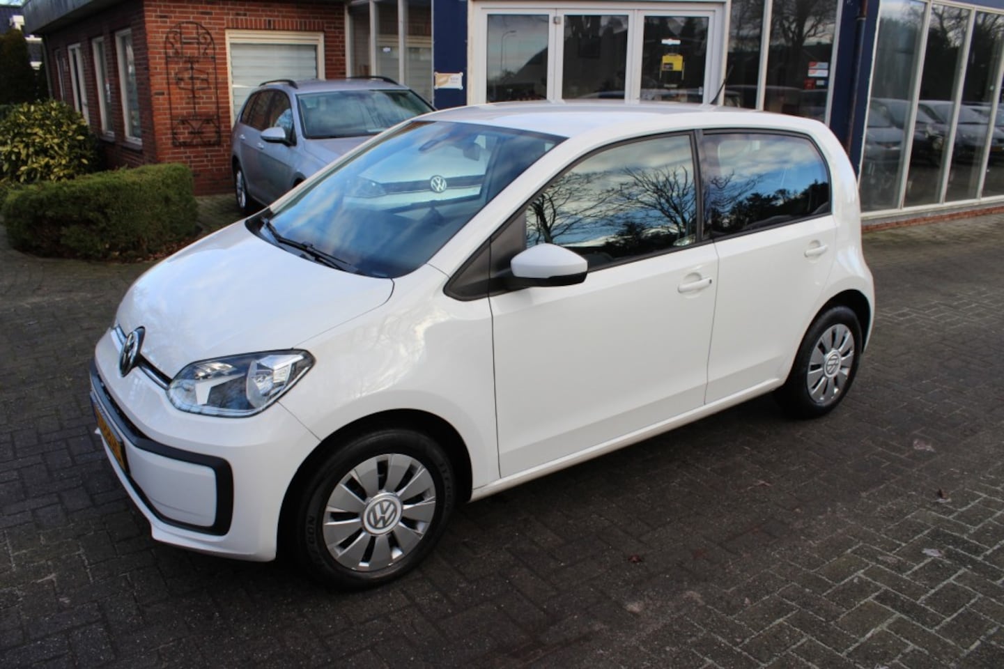 Volkswagen Up! - 1.0 BMT move up! 1.0 BMT MOVE UP!, BTW auto. prijs incl BTW - AutoWereld.nl