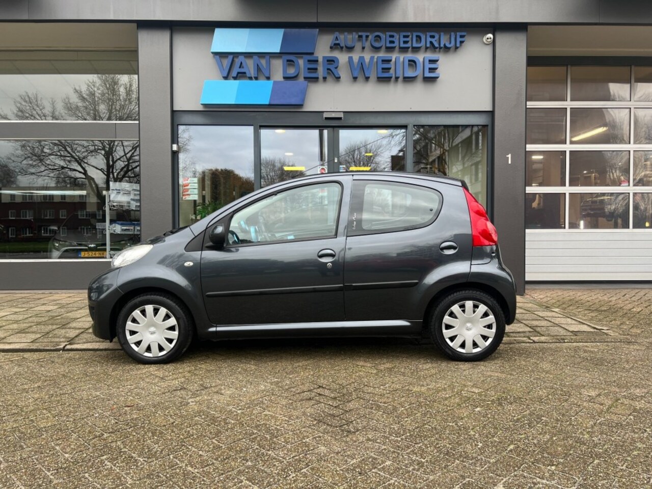 Peugeot 107 - 1.0-12V Urban Move 1.0-12V URBAN MOVE - AutoWereld.nl