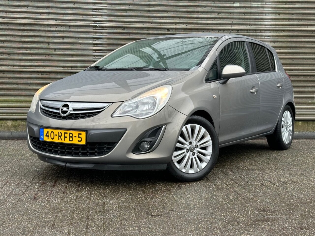 Opel Corsa - 1.2-16V EDITION AIRCO/NAVI/LM VELGEN!! AUTOMAAT !! - AutoWereld.nl