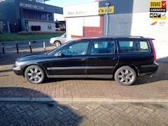 Volvo V70 - 2.4 D5 Geartronic Edition II blacksapphire nl auto met orginele km en eerste eigenaar