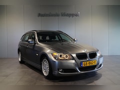 BMW 3-serie - 318i | Automaat | Xenon | Panoramadak | Navigatie | cruisecontrol |