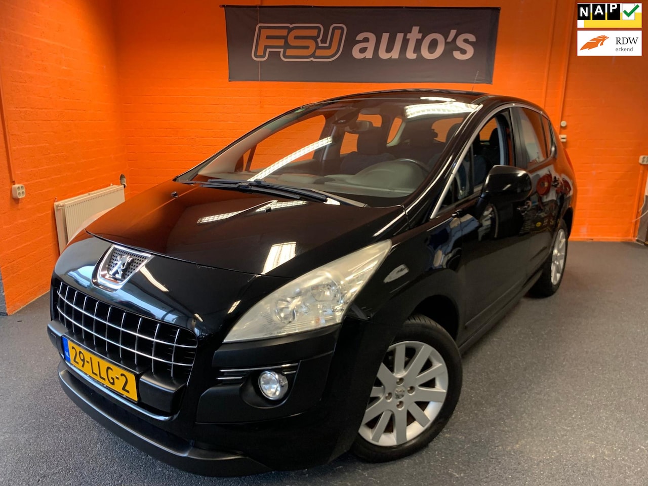 Peugeot 3008 - 1.6 VTi ST / CRUISE / NAVI / AIRCO / PANODAK!! - AutoWereld.nl