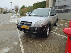 Hyundai Tucson - 2.0 Active, airco nwe distr.riem bij km 191000