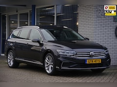 Volkswagen Passat Variant - 1.4 TSI HYBRID GTE Panoramadak Achteruitrijcamera Trekhaak