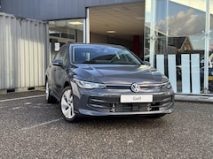 Volkswagen Golf - 1.5 eHybrid 204 pk Life Edition | 144km WLTP | Achteruitrijcamera | Keyless