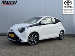 Toyota Aygo - 1.0 VVT-i X-Joy NL Auto Dealer Onderhouden Carplay LMV Climate