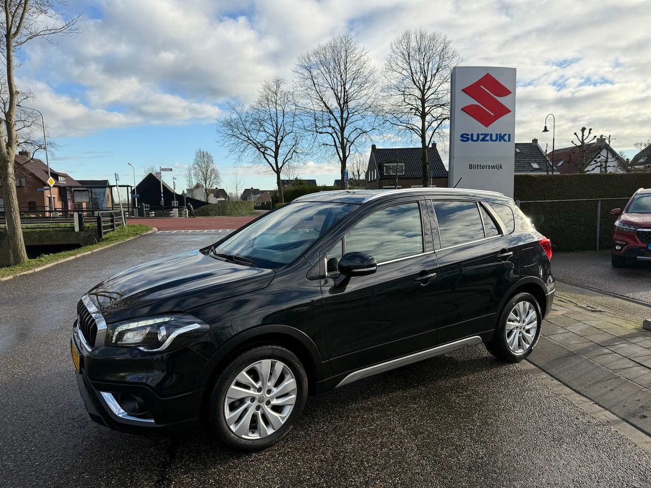 Suzuki S-Cross - 112 pk Boosterjet Select // AUTOMAAT // Weinig kilometers // Nette S-cross // Navigatie // - AutoWereld.nl