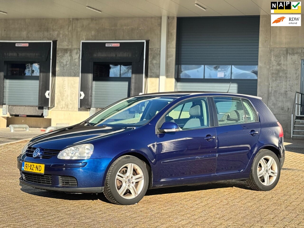 Volkswagen Golf - 1.9 TDI Optive 4/AIRCO/NAVI/5DEURS/RIJD SUPER LEKKER - AutoWereld.nl