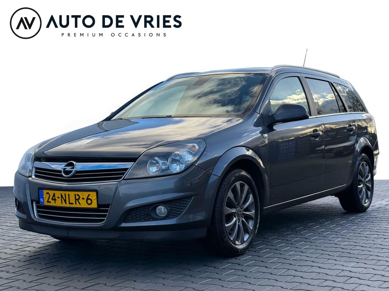 Opel Astra Wagon - 1.6 116pk 111 Years Edition | Airco | Navigatie | Cruise control | Trekhaak - AutoWereld.nl