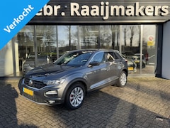 Volkswagen T-Roc - 1.5 TSI Sport *Navi*ECC*Apple Carplay