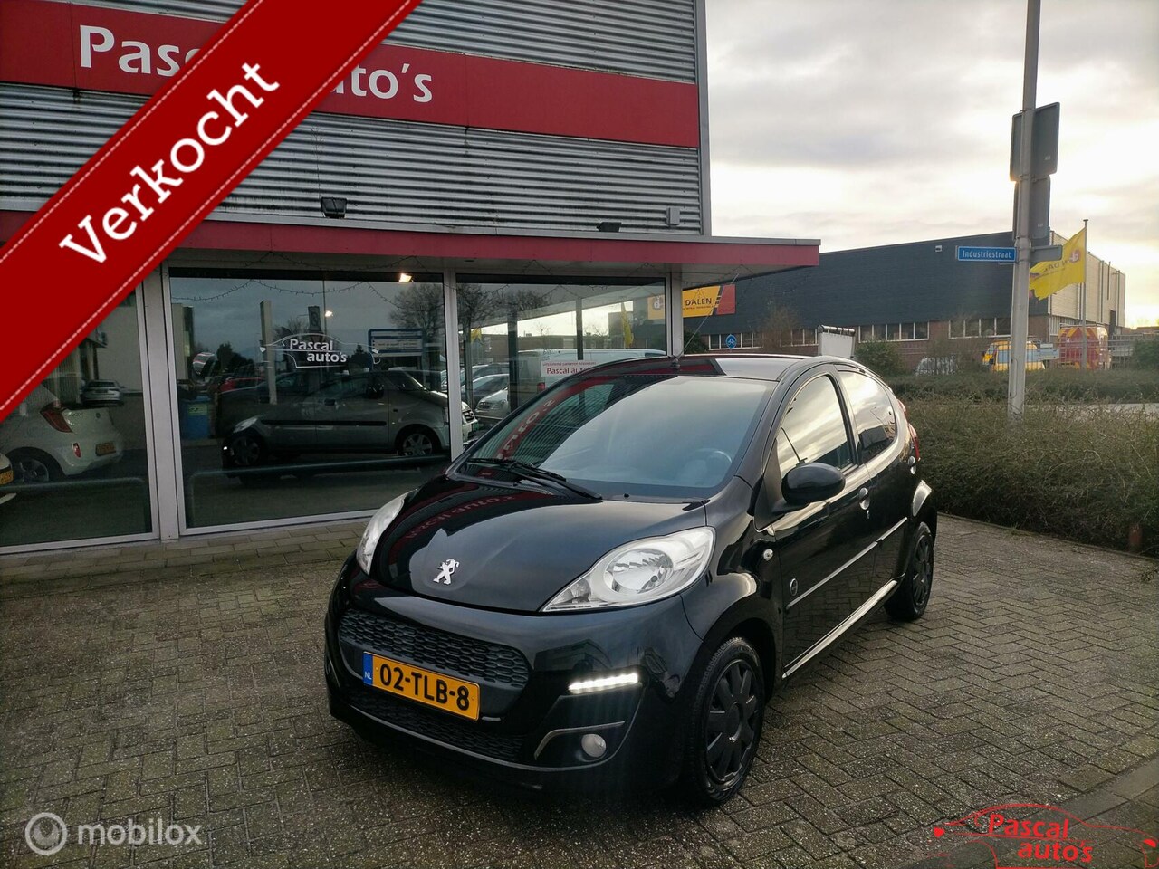 Peugeot 107 - 1.0-12V Envy airco nap nw apk facelift - AutoWereld.nl