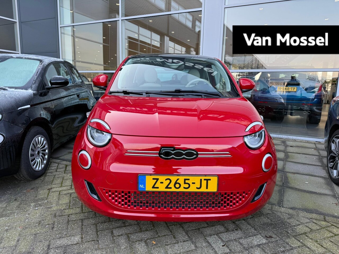 Fiat 500 - La Prima 42 kWh | 17 Inch LM Velgen | Lederen Bekleding | Camera | - AutoWereld.nl