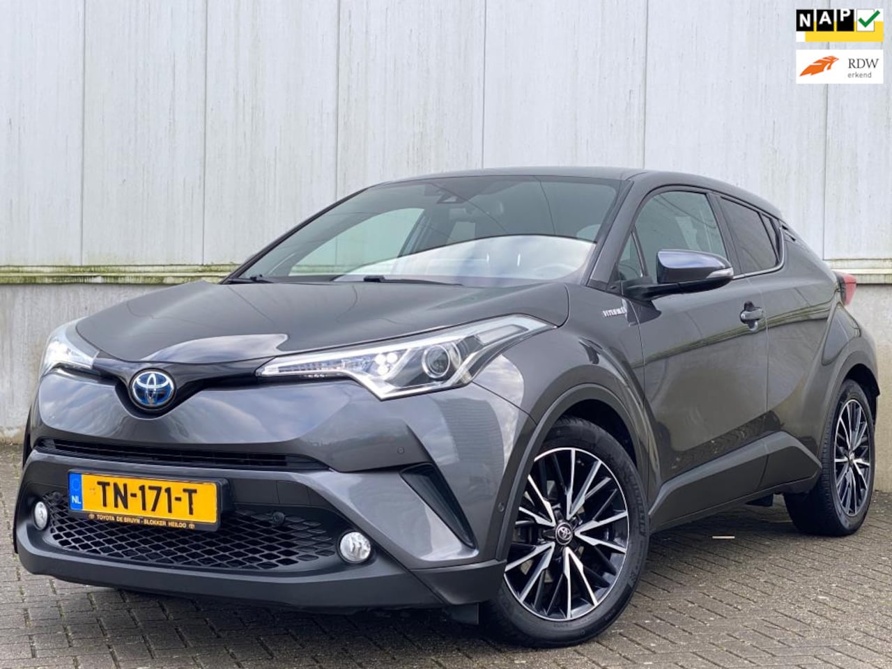 Toyota C-HR - 1.8 Hybrid Executive NAP I APK I NAVI I 1e EIGENAAR I DEALER ONDERHOUDEN I NETTE AUTO - AutoWereld.nl