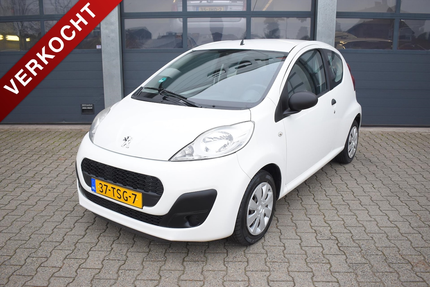 Peugeot 107 - 1.0 Access Accent 1.0 68pk 3-drs Access Accent - AutoWereld.nl