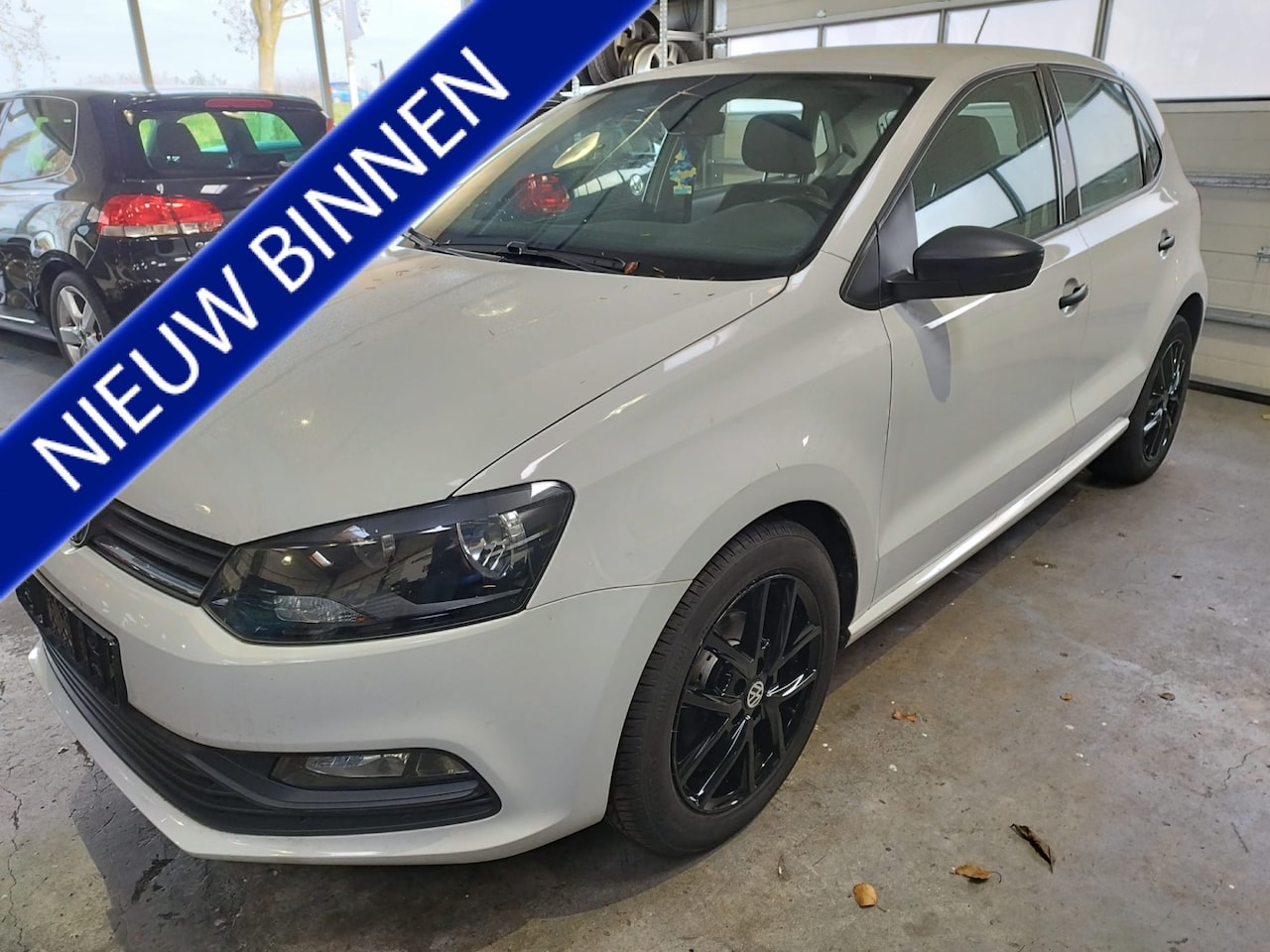 Volkswagen Polo - 1.0 Comfortline ** 5 DRS ** NAVI ** Bluetooth ** 16 inch LM velgen ** Lederen MF stuurwiel - AutoWereld.nl