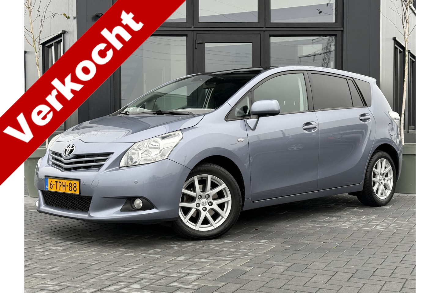 Toyota Verso - 1.8 VVT-i Business 7p. Pano | Clima | Cruise | Trekhaak - AutoWereld.nl