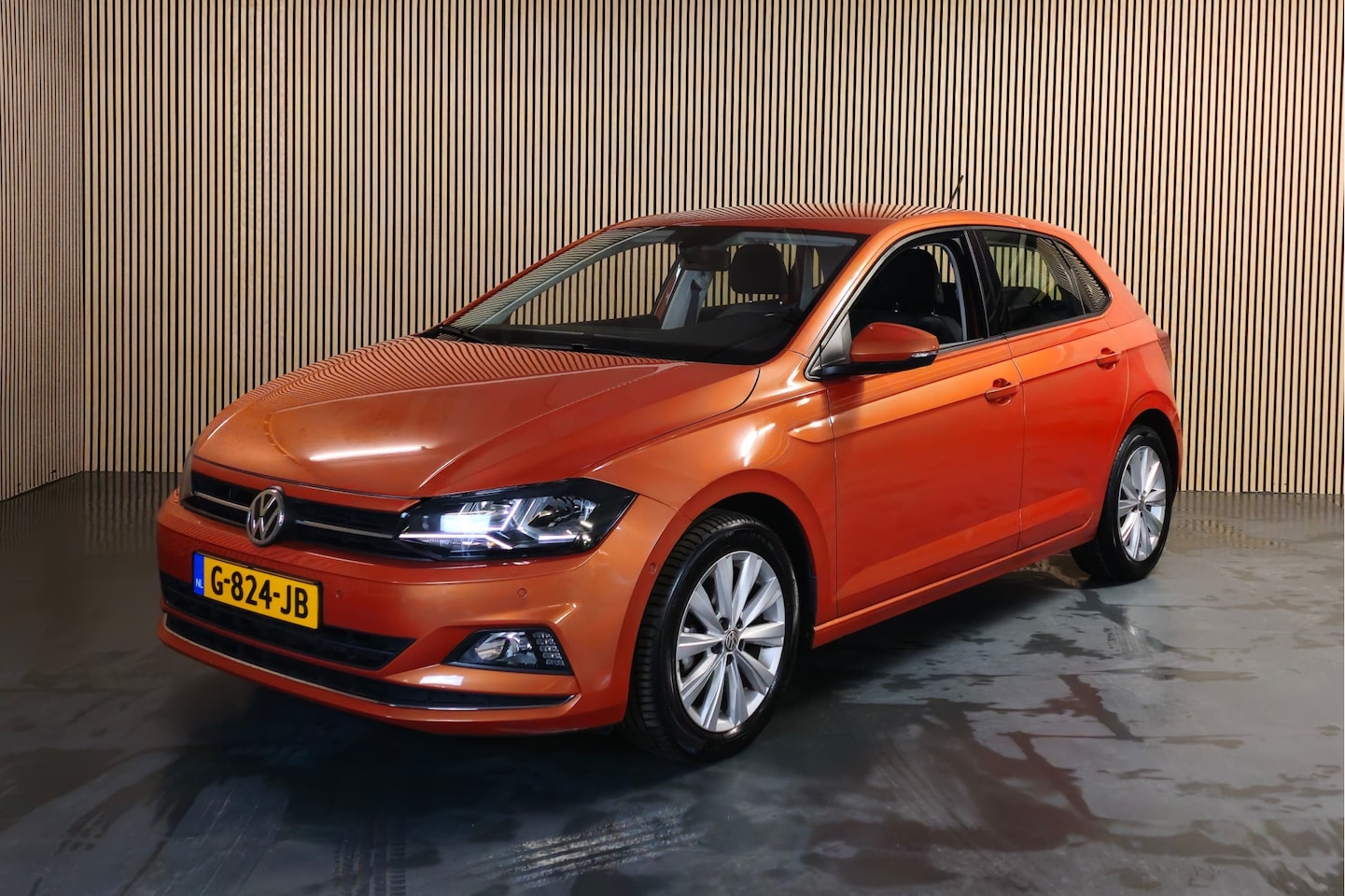 Volkswagen Polo - 1.0 TSI Highline - Adaptive Cruisecontrol - Parkeersensoren voor en achter - Climate Contr - AutoWereld.nl