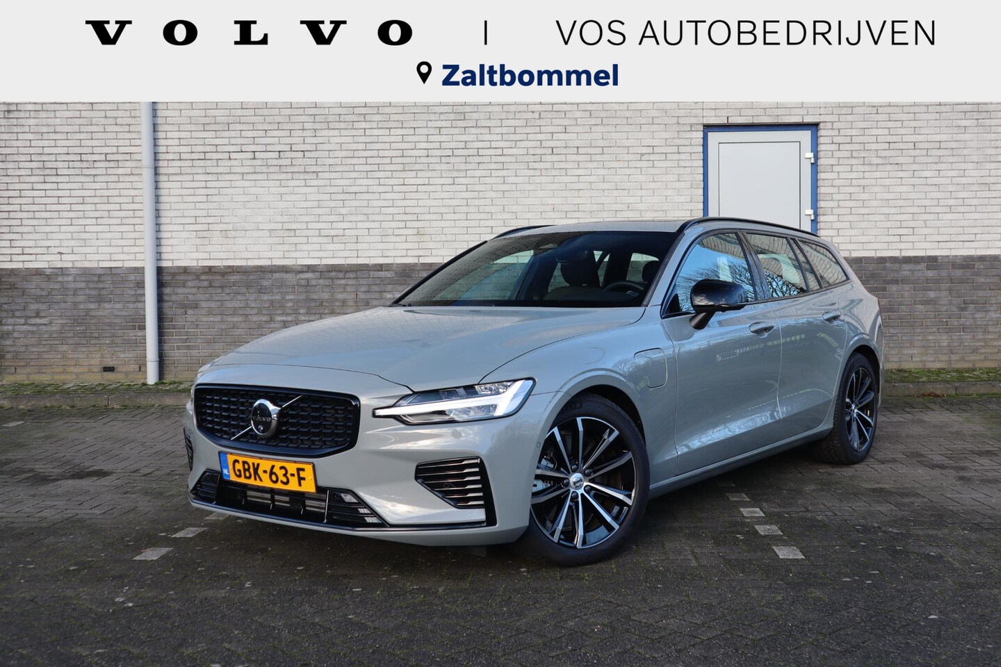 Volvo V60 - 2.0 T6 Plug-in hybrid AWD Plus Dark - AutoWereld.nl