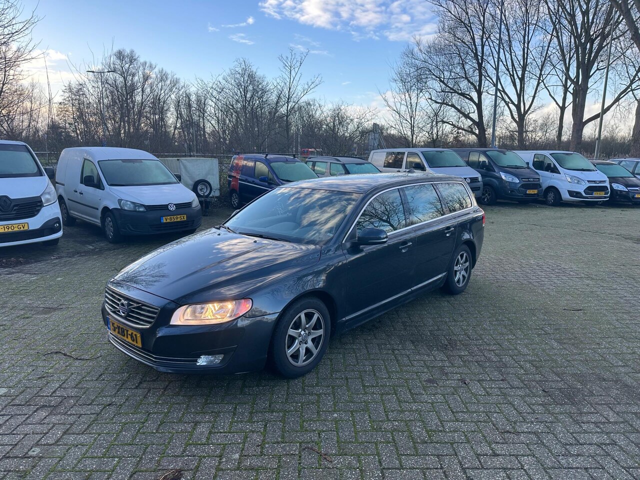 Volvo V70 - 1.6 D2 Automaat Nordic+ Leder Trekhaak NAVI Cruise - AutoWereld.nl