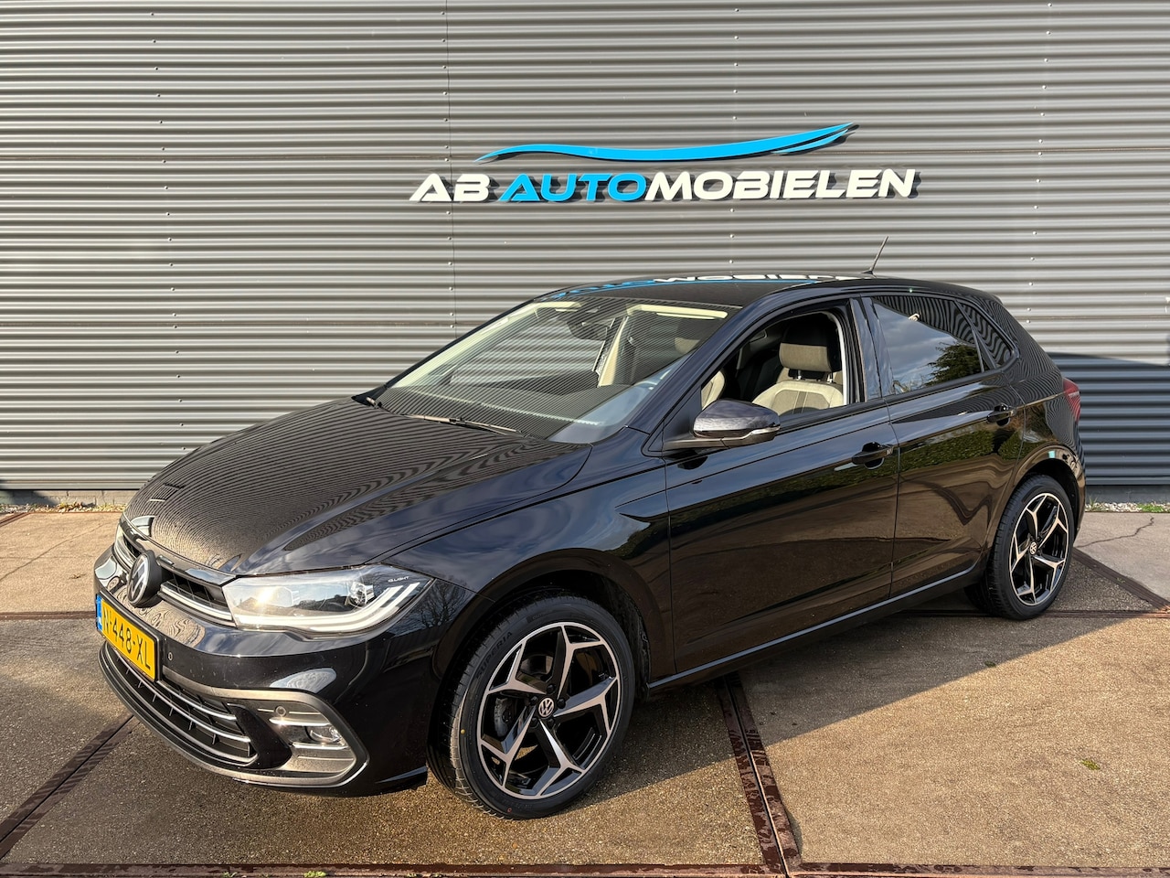 Volkswagen Polo - 1.0 TSI FACELIFT PARKEER SENSOREN/ NAVI - AutoWereld.nl