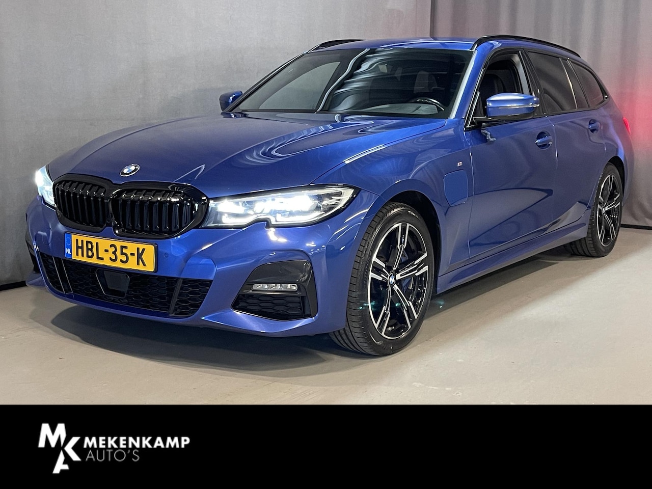 BMW 3-serie Touring - 330e High Executive M Sport 18"/Adaptieve cruise/Keyless/Stoelverwarming/PDC v+a/Sportstoe - AutoWereld.nl