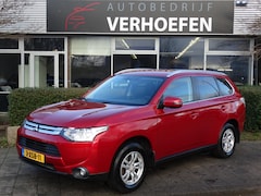 Mitsubishi Outlander - 2.0 Business Edition - 7 PERS - AUTOMAAT - PARK CAMERA - CRUISE / CLIMATE CONTR - TREKHAAK