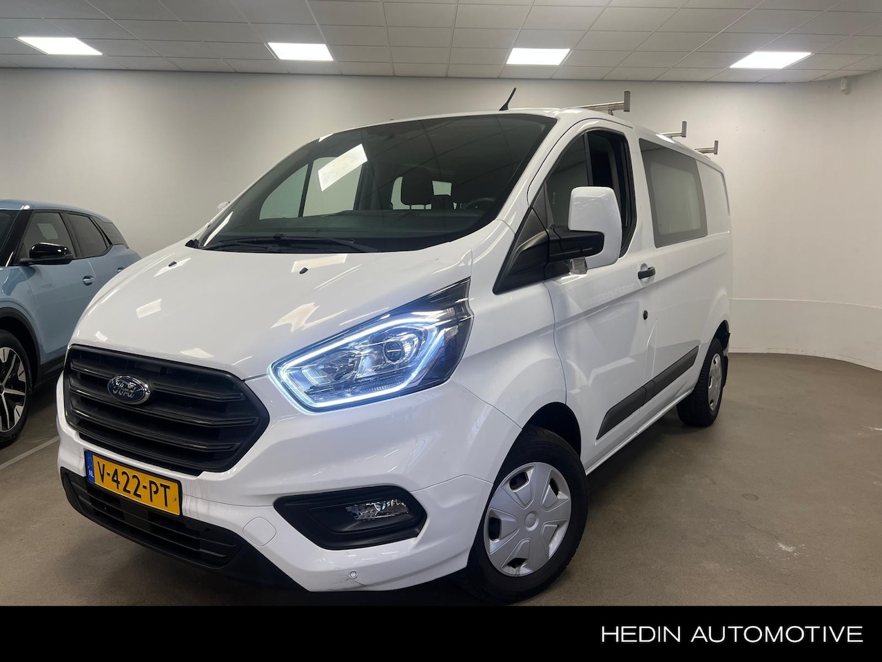 Ford Transit Custom - 300 L1H1 Trend DC | Voorruitverwarming | Airco | Cruise Control | Trekhaak - AutoWereld.nl