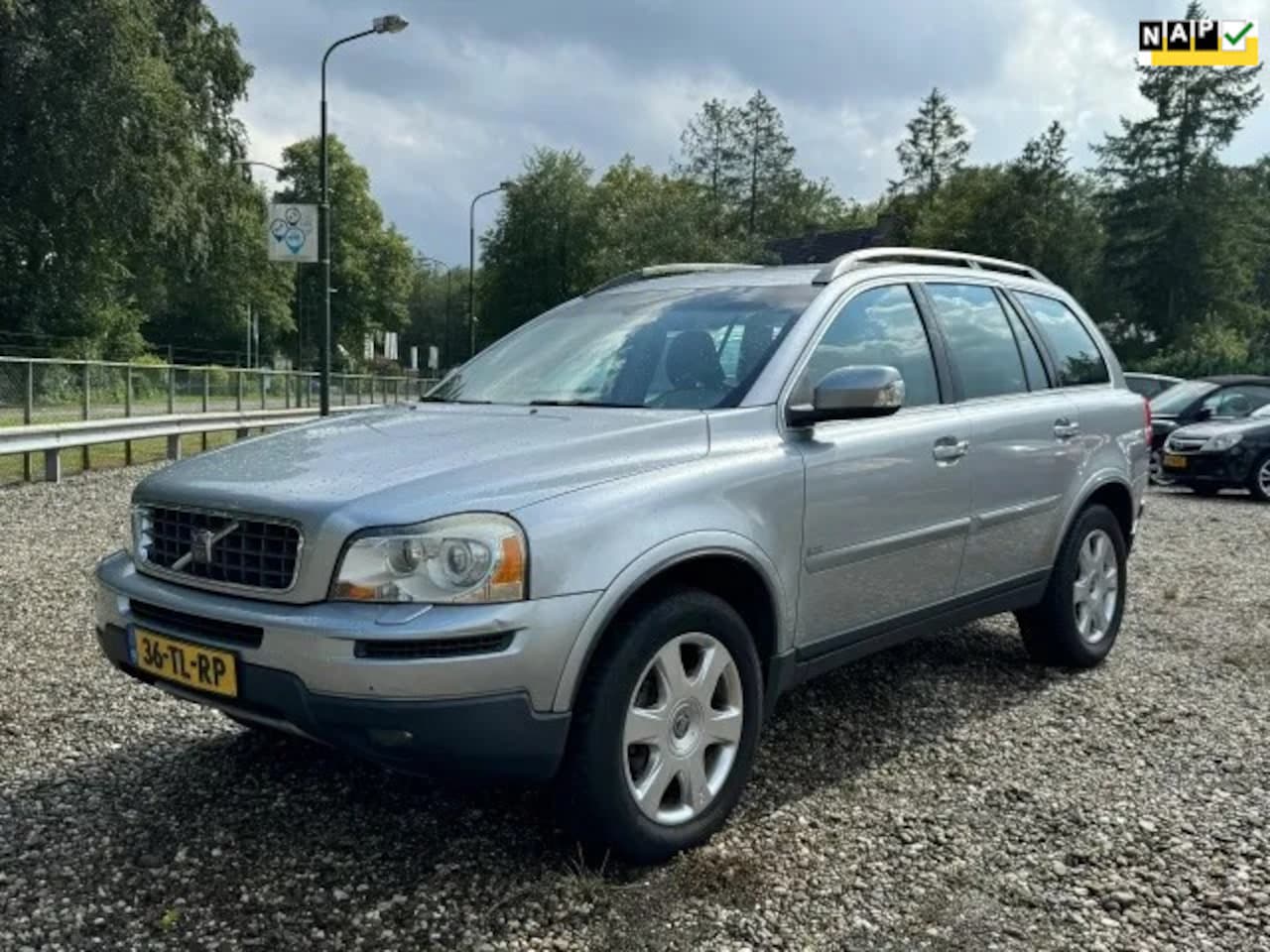 Volvo XC90 - 3.2 SUMMUM AUTOM./LEER YOUNGTIMER - AutoWereld.nl