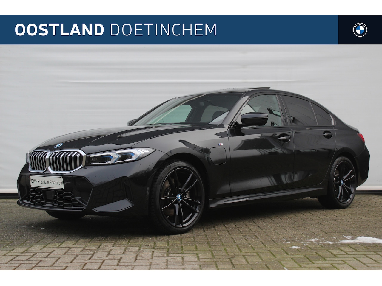 BMW 3-serie - 330e xDrive High Executive M Sport Automaat / Schuif-kanteldak / Trekhaak / Comfort Access - AutoWereld.nl