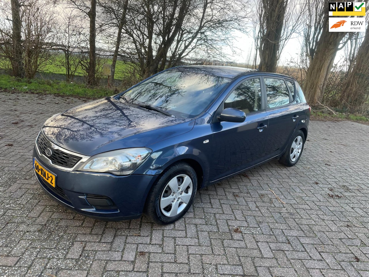 Kia Cee'd - 1.4 CVVT X-tra 1.4 CVVT X-tra - AutoWereld.nl