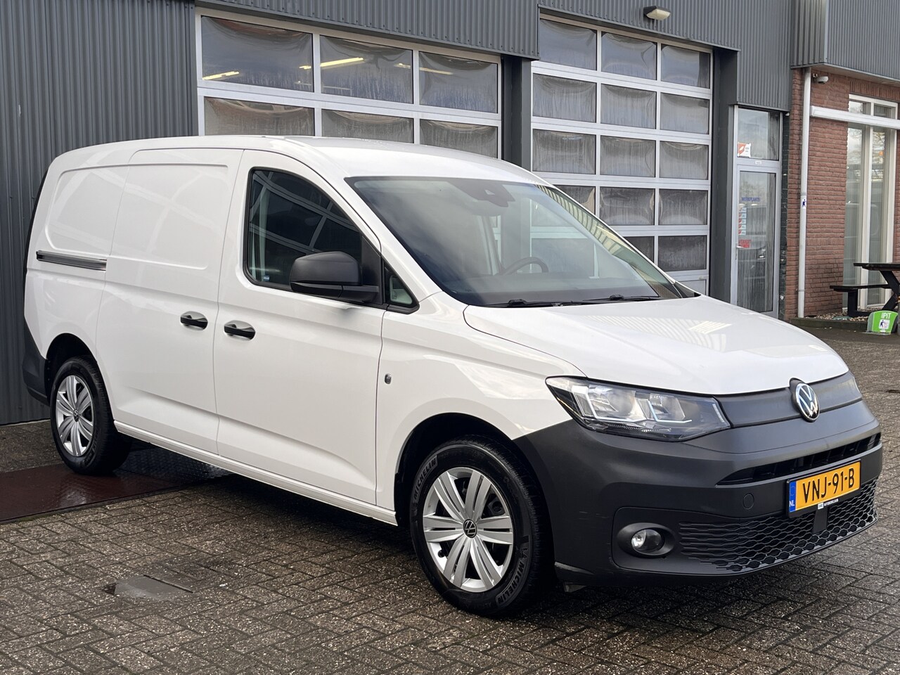 Volkswagen Caddy Cargo Maxi - 2.0 TDI L2H1 Airco Cruise controle Trekhaak Navigatie App connect 1e eigenaar Euro 6 Schui - AutoWereld.nl