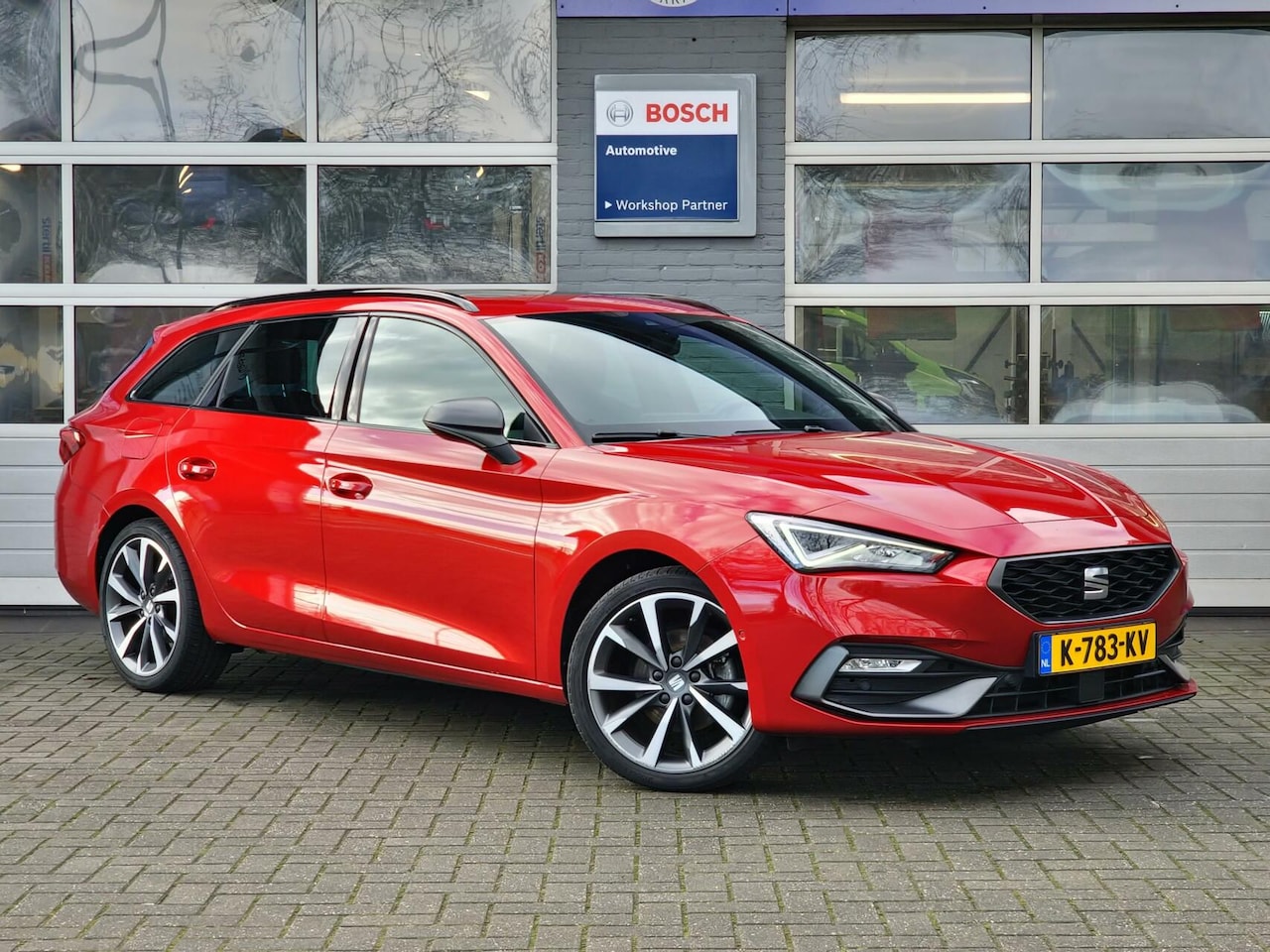 Seat Leon Sportstourer - 1.5 TSI FR Business Intense 150PK|Pano|BEATS|memory|digidash|ACC|carplay| - AutoWereld.nl