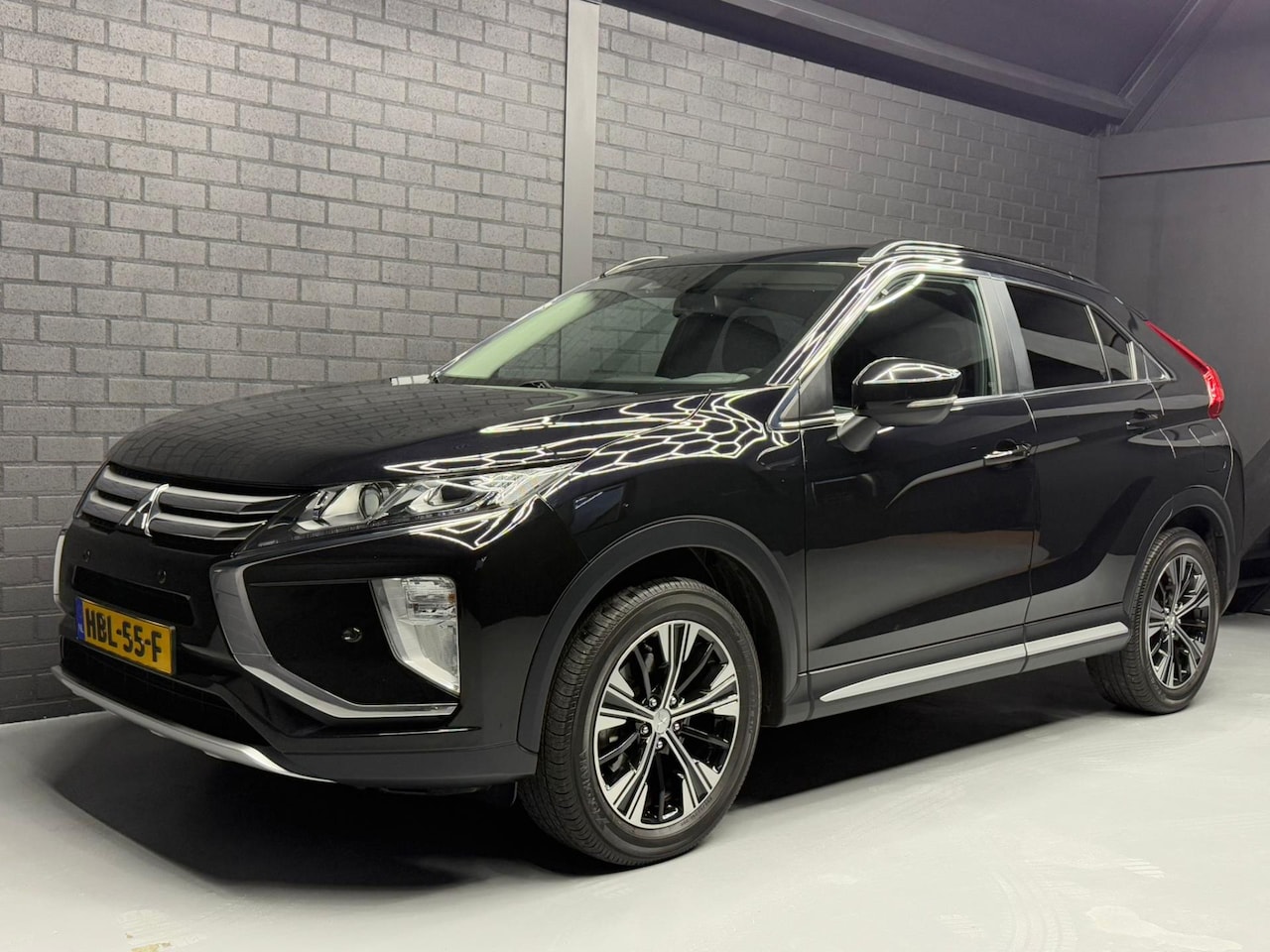 Mitsubishi Eclipse Cross - 1.5 DI-T Intense NAVI | CAMERA | KEYLESS | PDC | 1STE EIGENAAR | BTW - AutoWereld.nl